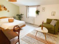 Dreibettzimmer mit Gemeinschaftsbad
