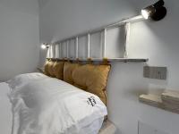 Deluxe Suite with Spa Bath