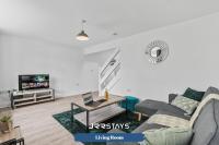 Wolverhampton - Amazing 3 Bedroom, Sleeps 6, Wi-Fi - JRR Stays - Bed and Breakfast Fallings Park