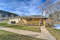Dolores Ranch Cabin with Hot Tub and 1-Acre Yard! - Bed and Breakfast