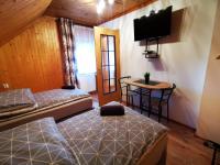 Apartment with Mountain View