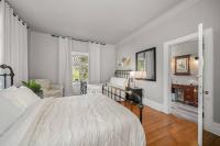 Entire Main level of Beautiful Historic Home - Chambres d'hôtes Spokane