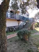 Casa adossada de camp prop de la Costa Brava - B&B Romanyà de la Selva