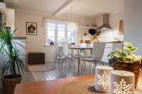 Lofoten- Fishermans lodge with a view - B&B Stamsund