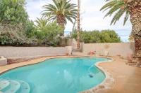 Resort Style 4 bedroom House with Pool Minutes from Strip - Chambres d'hôtes Las Vegas