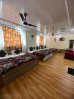 B&B Srinagar - Hotel Young Mamta - Bed and Breakfast Srinagar