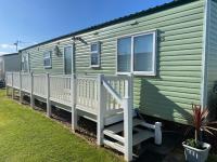 Seaview 145 - pet friendly, bath and close to beach & Fantasy Island - Meadow Lakes Caravan & Lodge Hire - Bed and Breakfast Ingoldmells