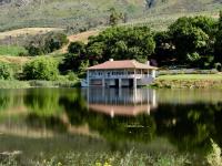 B&B Tulbagh - The Boathouse at Oakhurst Olives - Bed and Breakfast Tulbagh