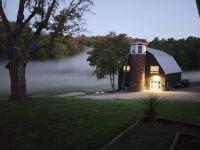 The Barn at Leaf Harmony Acres - B&B French Creek