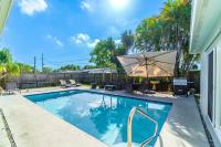 B&B Fort Lauderdale - Stunning 5 BR Home with Heated Pool and Game room - Bed and Breakfast Fort Lauderdale