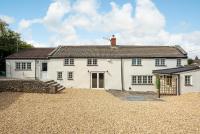 Wisteria View with hottub & cabin sleeps 20 - B&B Chippenham