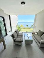 Luxury beach house with spectacular sea view and pool - B&B Trou aux Biches