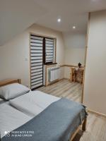Kamer met Kingsize Bed en Uitzicht op de Bergen