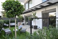 The Lop Athens Holidays Luxury Suites - B&B Athens