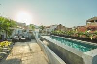 AmazINN Places Rooftop and Design Pool I - Bed and Breakfast