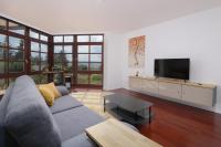 Apartment Kneer - Panoramic View & Private Garden near Black Forest & Lake Constance - Ferienwohnung Donaueschingen