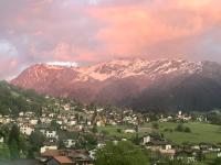 B&B Klosters Dorf - Klosters/Davos - topfloor luxury apartment with extraordinary views - Bed and Breakfast Klosters Dorf