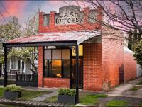 B&B Ballarat - The Cash Butcher - Classy & Centrally Located - Bed and Breakfast Ballarat