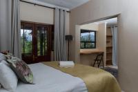 Luxury Honeymoon Suite