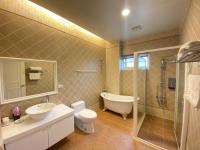 Triple Room with Bath