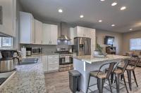 Modern Cabin in the Woods - 10 Miles to Flagstaff! - Chambres d’hôtes Mountainaire