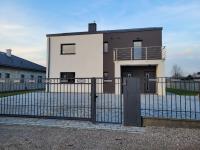 BAST 17 DOM duży parking , Mandoria , PTAK , 2 Sypialnie lub 1 sypialnia, taras , Autostrada A1, Kalinowskiego 17E WIFI - Chambres d'hôtes Łódź