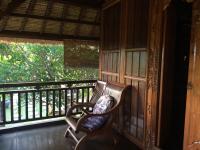 Deluxe Room (2 Adults + 1 Child)