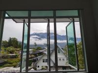 Deluxe Queen Room with Mountain View