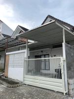 Homestay Syariah Orchard Family D30 - B&B Sengkaling