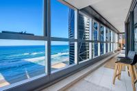 Jewel Broadbeach Luxury Apartment - CoastHM - Bed and Breakfast Gold Coast