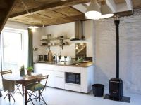Gîte cosy à la ferme près du Mans - Jardin, Terrasse, Poêle à bois, et Sérénité Rurale - FR-1-410-269 - Ferienwohnung Louplande