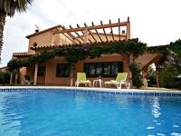 Casa con Piscina, Wifi, A/A y Barbacoa en Sant Pere Pescador - ES-89-82 - Bed and Breakfast