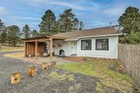 Near Hiking and Golfing Flagstaff Cottage! - Bed and Breakfast