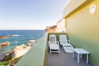 Home2Book Charming Sea Front House - B&B El Escobonal