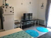 Charmante Maisonnette Proche de la Mer avec Jardin, Parking, et Toutes Commodités à Quend-Plage - FR-1-482-73 - B&B Quend