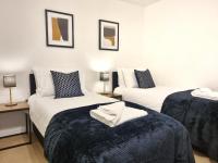B&B Cambridge - Modern & Spacious 3 bedrooms and 2 bathrooms Home, Free Parking! - Bed and Breakfast Cambridge
