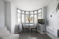 Superfast WiFi studio, bathroom & own entrance - B&B Brighton