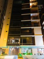 Elegante suite amoblada - Park La Carolina cerca Hotel Dann Carlton - B&B Quito