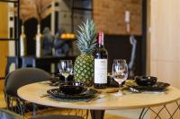 APARTAMENT CHICAGO - stylowy apartament z KLIMATYZACJĄ o bardzo wysokim standardzie w centrum miasta, z prywatnym zadaszonym parkingiem - IZBY PODHALAŃSKIE - Ferienwohnung
