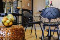 APARTAMENT CHICAGO - stylowy apartament z KLIMATYZACJĄ o bardzo wysokim standardzie w centrum miasta, z prywatnym zadaszonym parkingiem - IZBY PODHALAŃSKIE - B&B Nowy Targ
