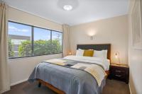 B&B Auckland - Gorgeous 2BR Central Akl Retreat - WI-FI - Netflix - Bed and Breakfast Auckland