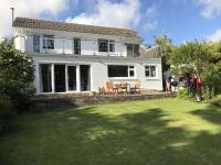 BRAUNTON WHITE HOUSE 4 Bedrooms - Bed and Breakfast