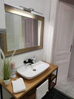 2 bedroom apartment in the city - Chambres d’hôtes Rijeka