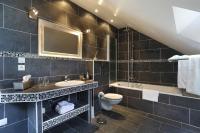 Chambre Double ou Lits Jumeaux avec Salle de Bains