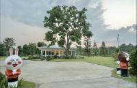 Villa with Garden View