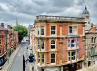 Spacious, Elegant City Centre Apartment with FREE WIFI - B&B