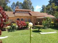 B&B Meru - Greton Holiday Villa - Bed and Breakfast Meru