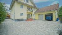 Vilux with indoor private parking - B&B