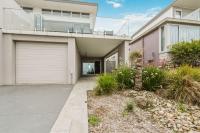 Allure at Hyams Beach - seconds to white sands - B&B