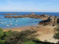 Appartement 2ch, vue mer, plage à 200m, parking, Trégastel - FR-1-368-131 - B&B Trégastel